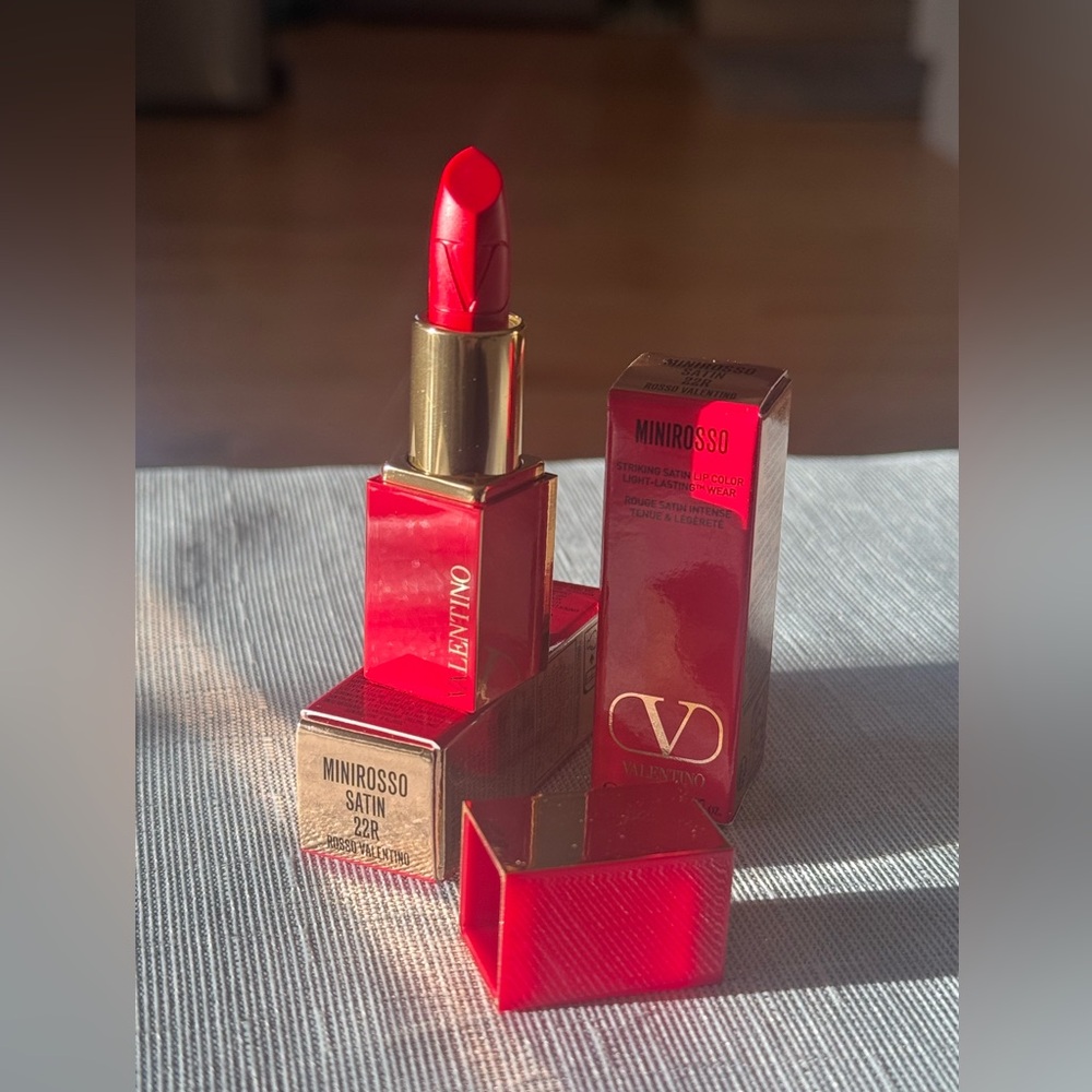 Valentino Minirosso Satin Lipstick 22R Rosso Valentino Mini 2g New (2)